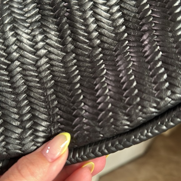 Wildwood Oyster Co. - Clam Shell Crossbody - Picture 14 of 17